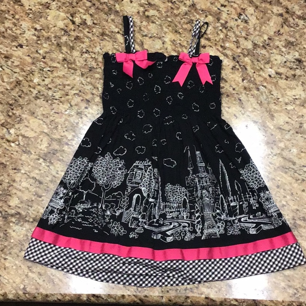 Girls Dress. Used. $10.